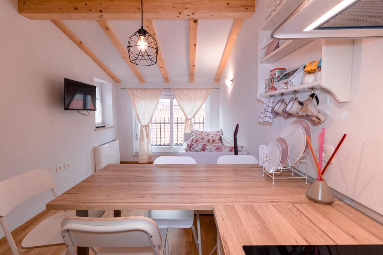 פיראן Apartments Pia מראה חיצוני תמונה