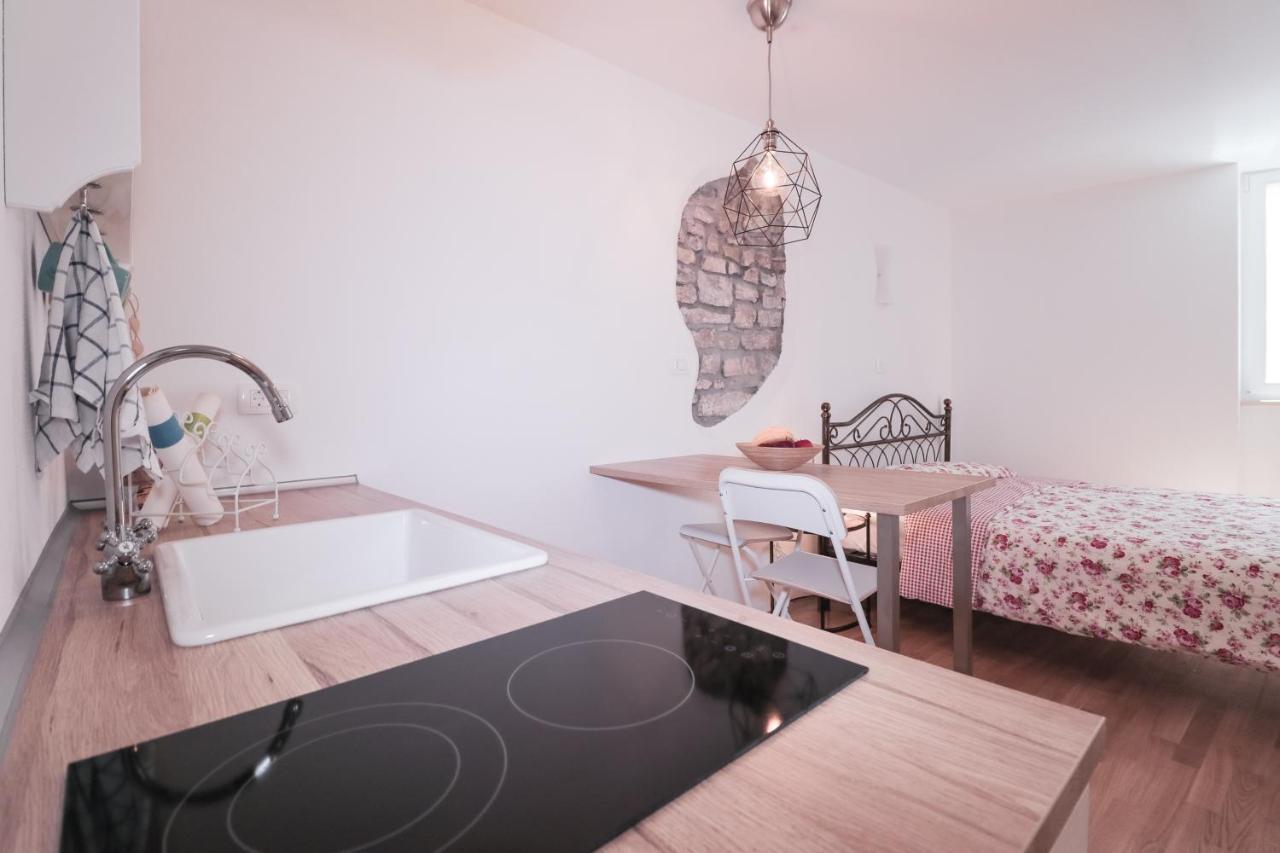 פיראן Apartments Pia מראה חיצוני תמונה